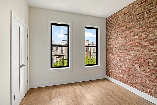 Bedroom, photo 2