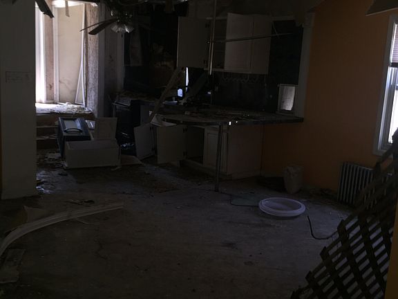 2nd image of 18 Hitchings Ave #1