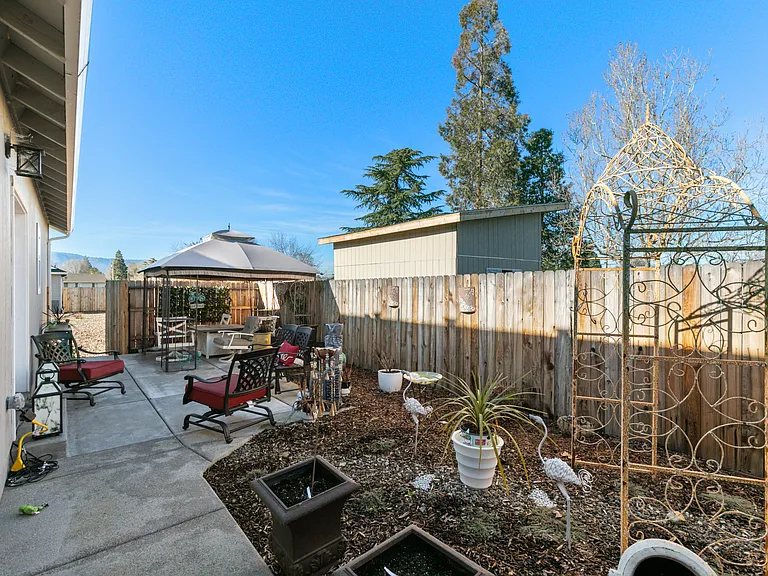 187 Mellecker Way — Photo 22