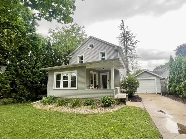 824 North Garfield Avenue, Janesville, WI 53545