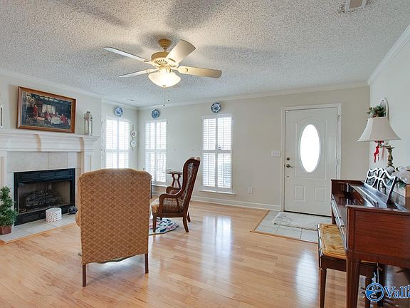 4th image of 5006 Frankford Dr SE