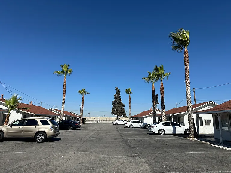 45307 Sierra Hwy — Photo 17
