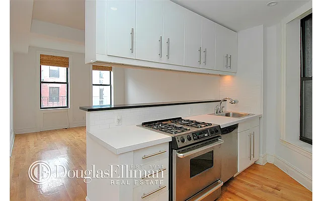 Sold by Douglas Elliman | media 15