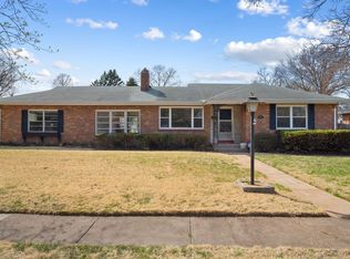 17 Valley Dr, Florissant, MO