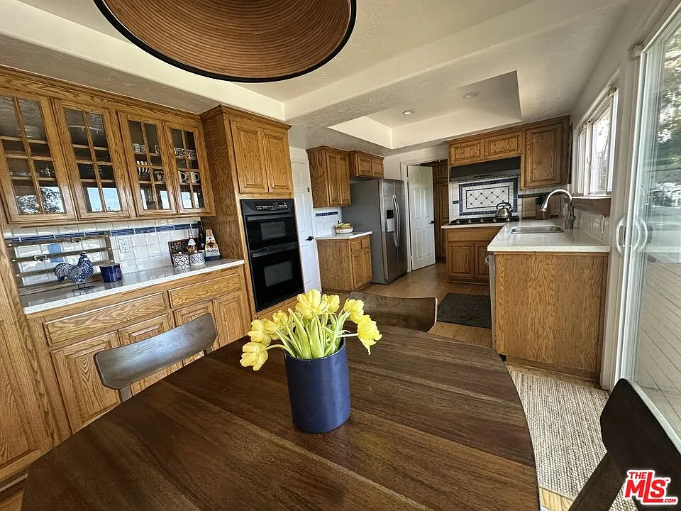 4 bed, 3.0 bath, 2786 sqft, $12,900 — Photo 4