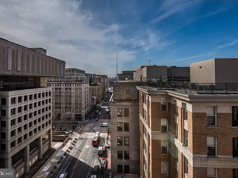 915 E St NW #1001 — Photo 49