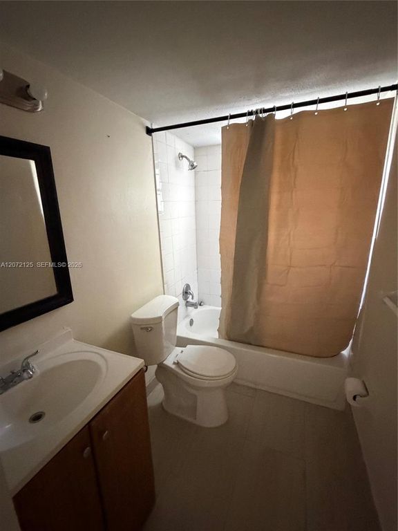 241 SE 9th Ave APT 109, photo 6