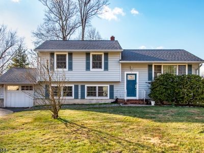 5 Dell Ct, Fairfield, NJ, 07004