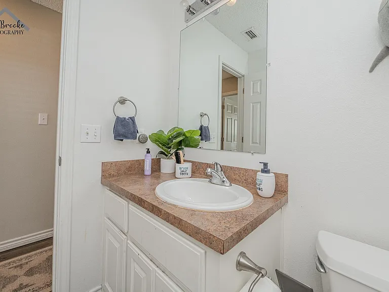 1505 City View Dr — Photo 10