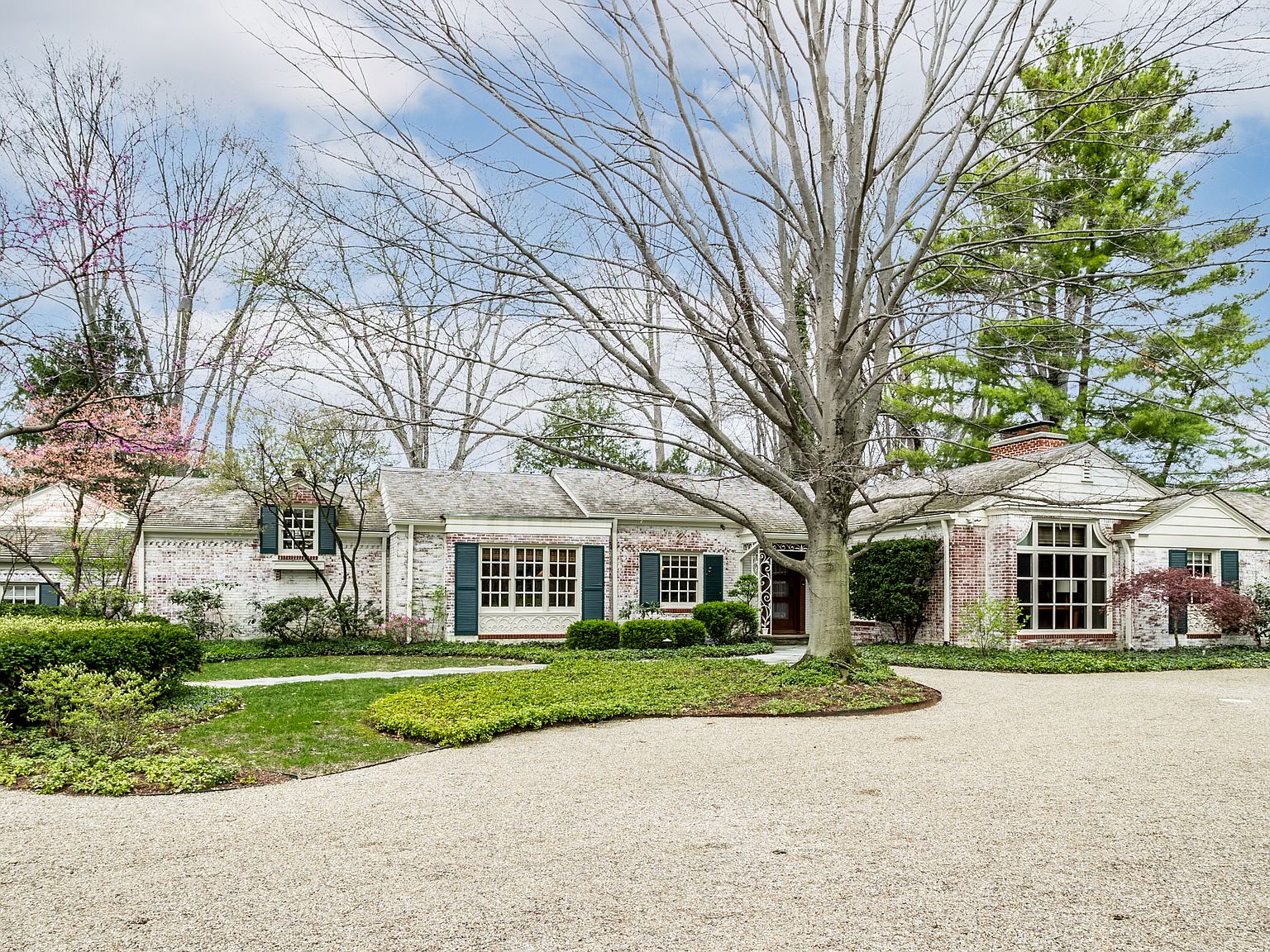 7440 N Illinois St, Indianapolis, IN 46260 | Zillow