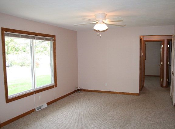 2nd image of 200 Cliffbrook Dr