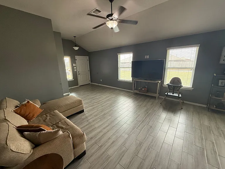 4725 Pyrope Ln — Photo 12