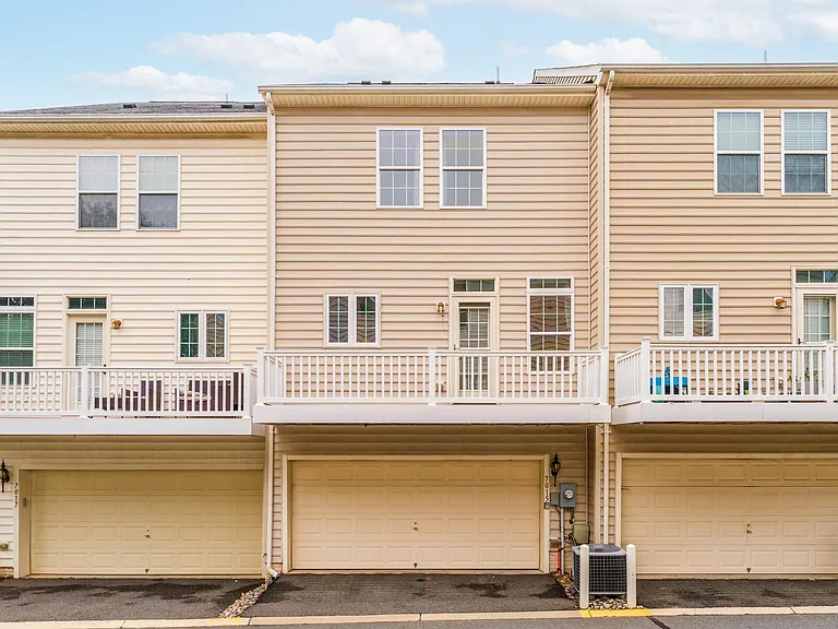 7015 Trek Way — Photo 4