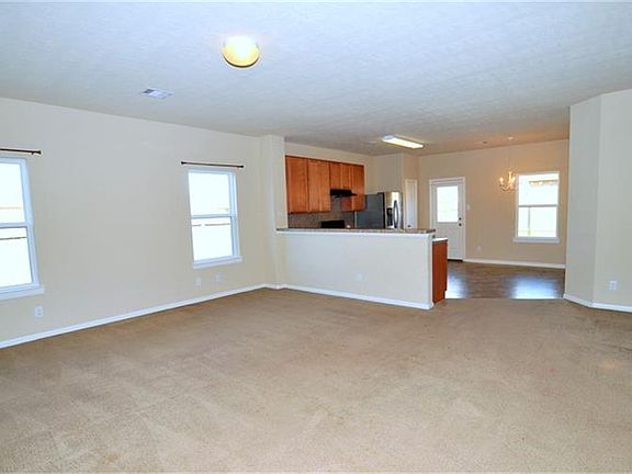 4th image of 3033 Cambridge Meadows Ln