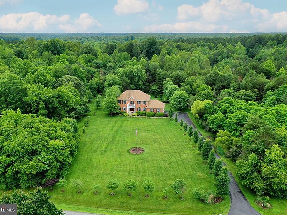 3rd image of 63 Lake Forest Dr