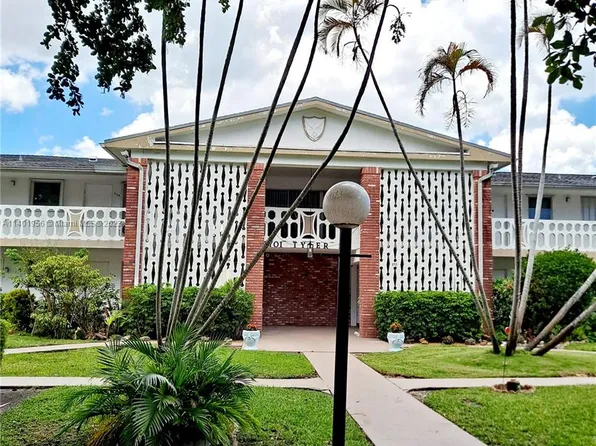 3701 Tyler St APT 210, Hollywood, FL 33021