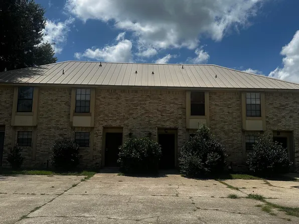 1628 Starboard Dr, Baton Rouge, LA 70820