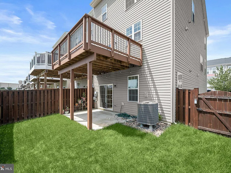 212 Upper Brook Ter — Photo 46