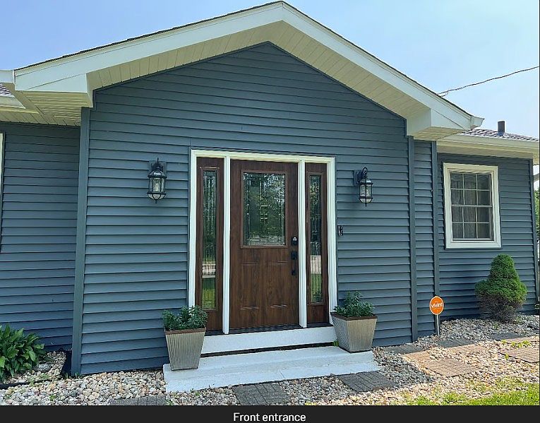 1st image of 8819 Knoxville Rd