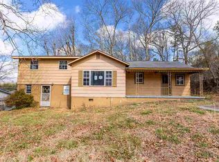 1865 Strawberry Ln NE, Cleveland, TN 37311