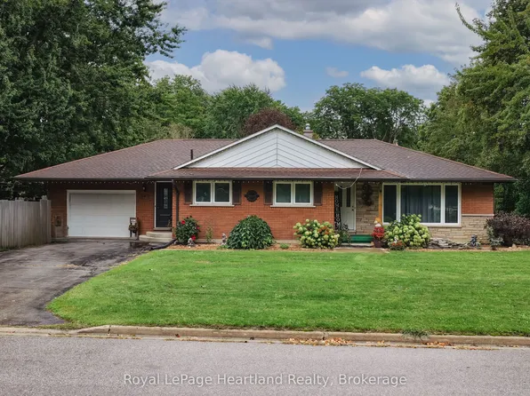 390 Morris St, North Huron, ON N0M 1H0