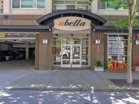 3rd image of 300 110th Ave NE APT 605