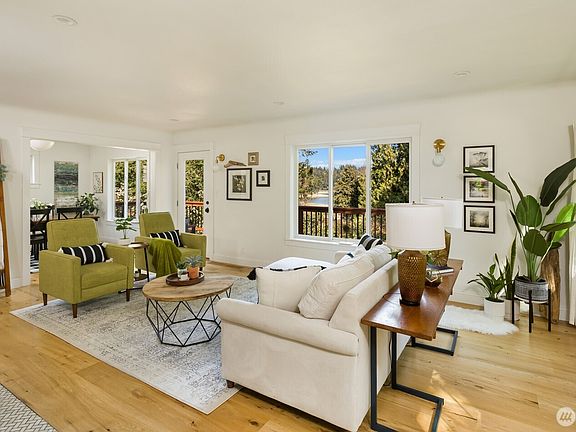 3rd image of 1146 Shorewood Drive