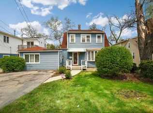 966 Howard Ave, Des Plaines, IL 60018