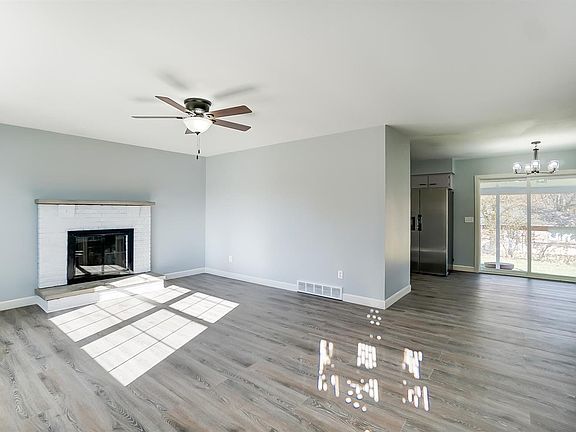 5th image of 4825 Central Ave