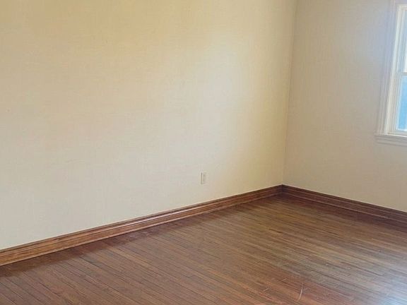 4th image of 2086 Solina Rd