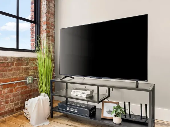 1216 SW Adams St #Id1036661p, Peoria, IL 61602