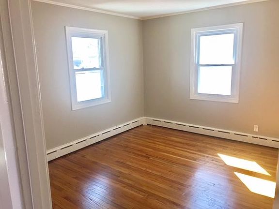 Bedroom (First Floor)