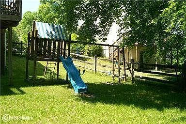 2nd image of 7906 Red Barn Way