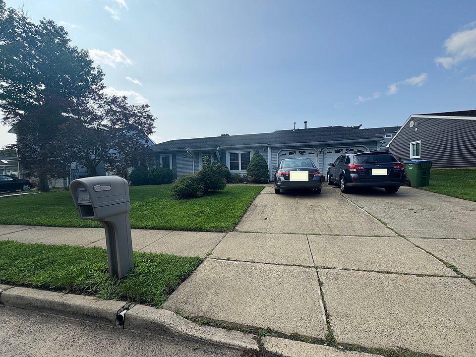 1st image of 70 Wintergreen Ave E