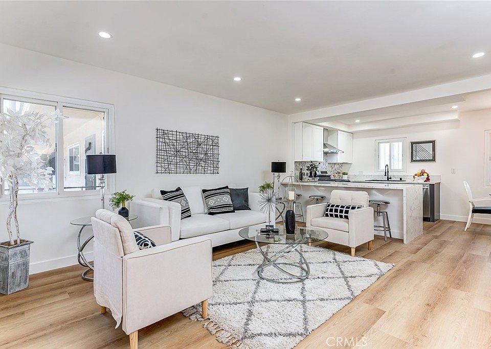 1st image of 725 Larch St APT 5