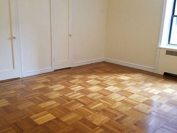 2nd image of 4308 41st St APT 2E