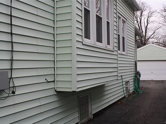3rd image of 55 Durham Ave