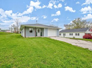 527 S 6th St, Mitchell, IN 47446