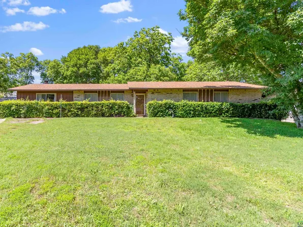 305 Biscayne Dr, Longview, TX 75604