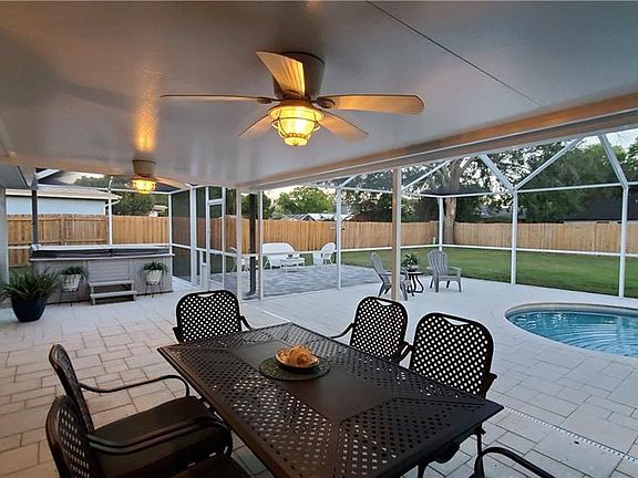 4th image of 7210 Woodbrook Dr