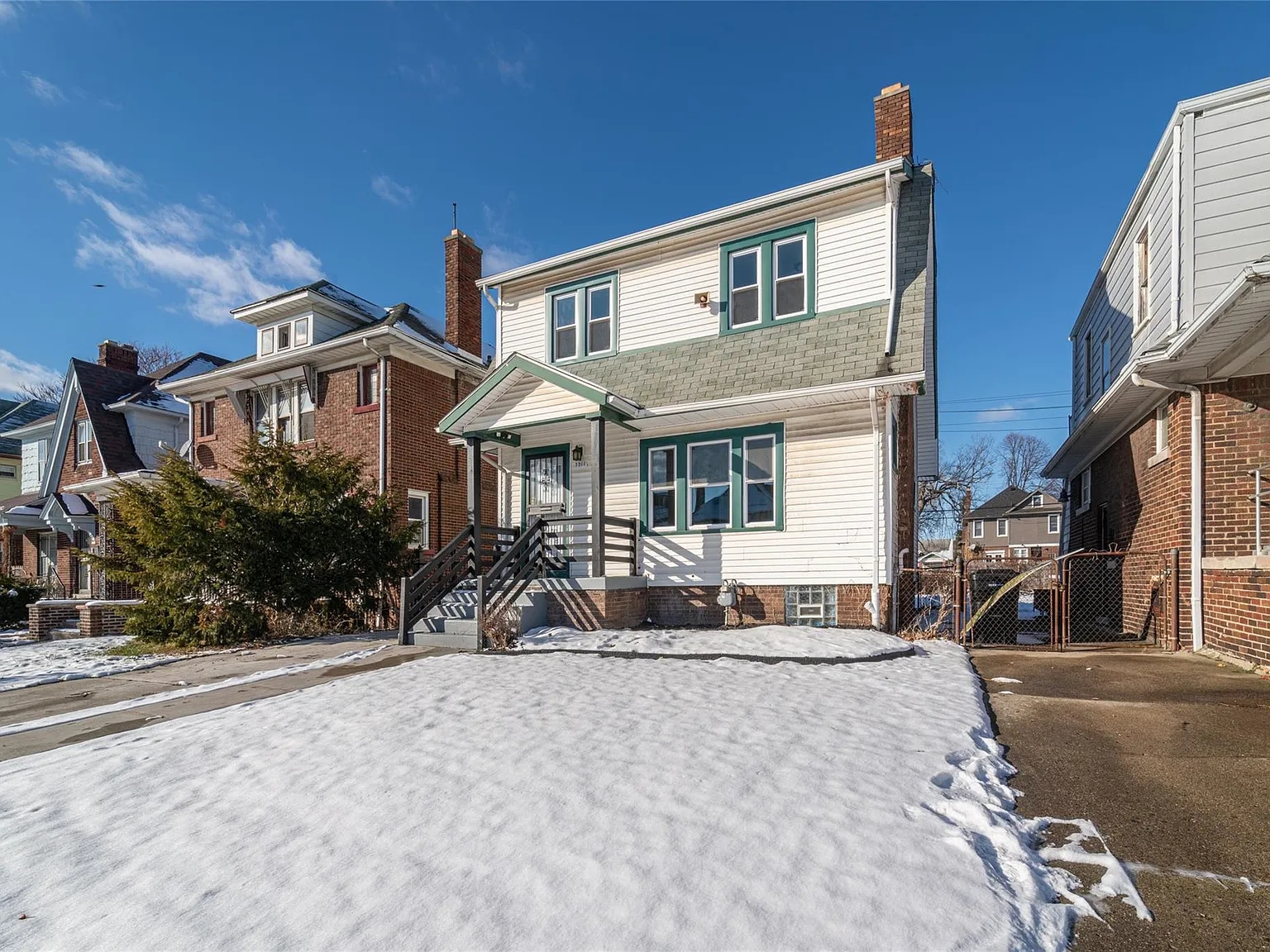 3 bed, 1.5 bath, 1385 sqft, $1,400 — Photo 3