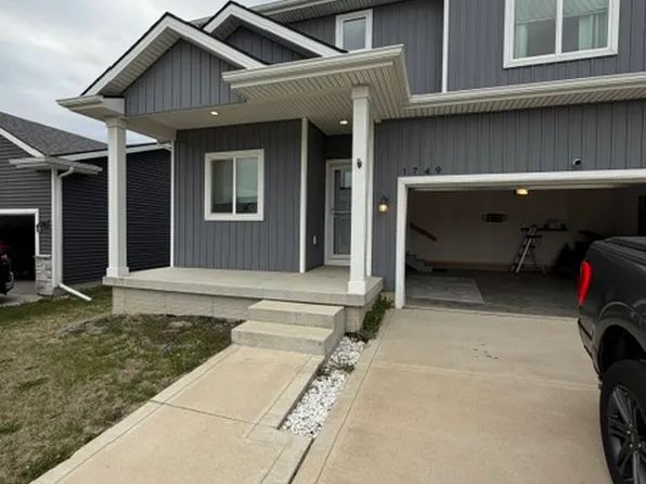1749 Ashwood Ave, Norwalk, IA 50211