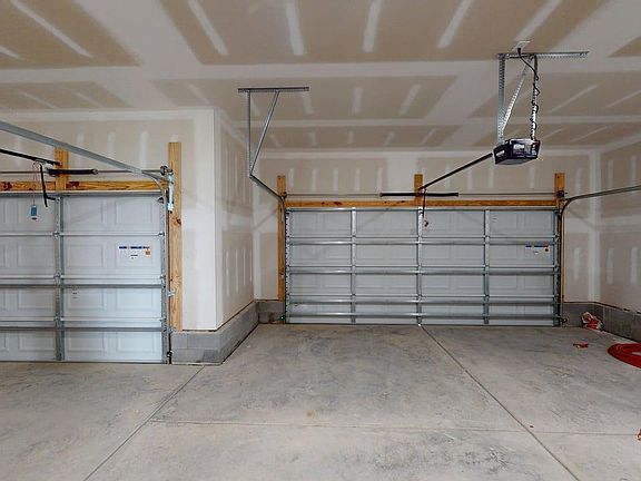 3rd image of 109 Kendall Farms Drive
