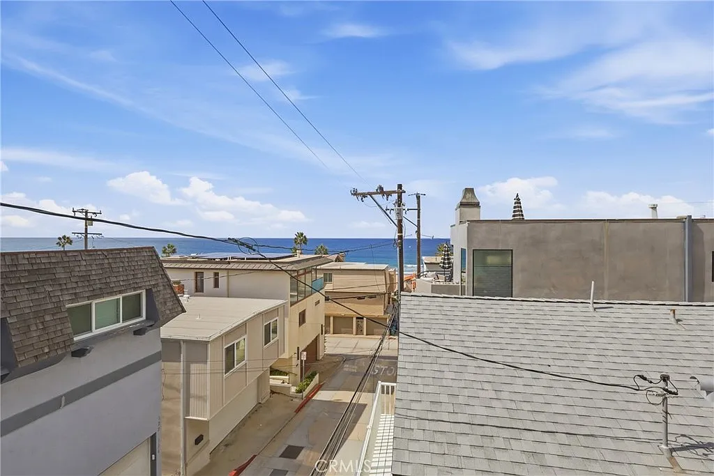 3 bed, 3.5 bath, 1954 sqft, $14,000 — Photo 4