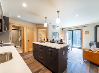 201 Tamarack Ln, Snoqualmie Pass, WA 98068