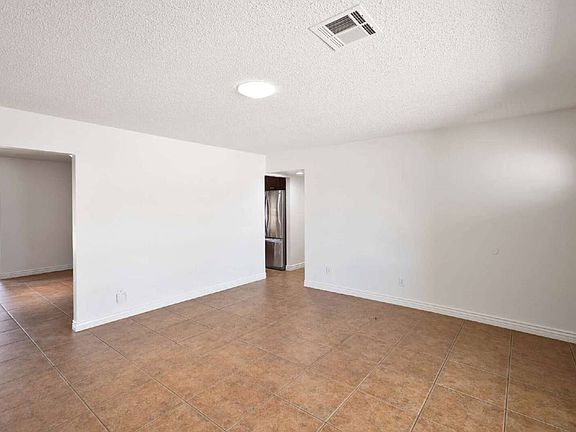 5th image of 2220 N 82nd St