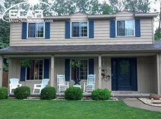 432 Dutch Mill Dr, Flushing, MI