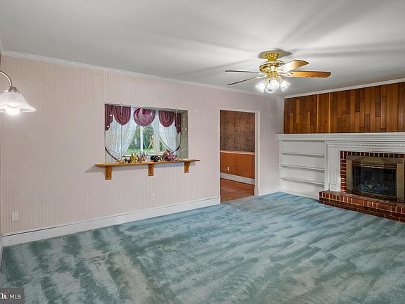 5th image of 2305 Rockwell Ave