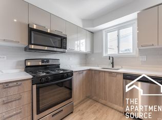 7621 N Sheridan Rd #1A, Chicago, IL 60626