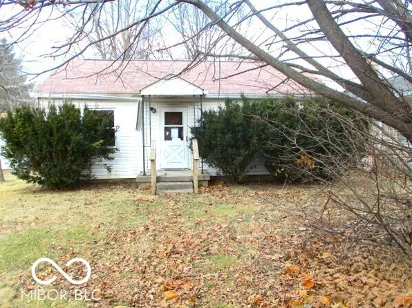 504 W Broadway St, Greenwood, IN 46142